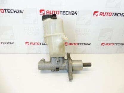 Master brake cylinder with container Citroën C5 X7 4601P7 4635A3