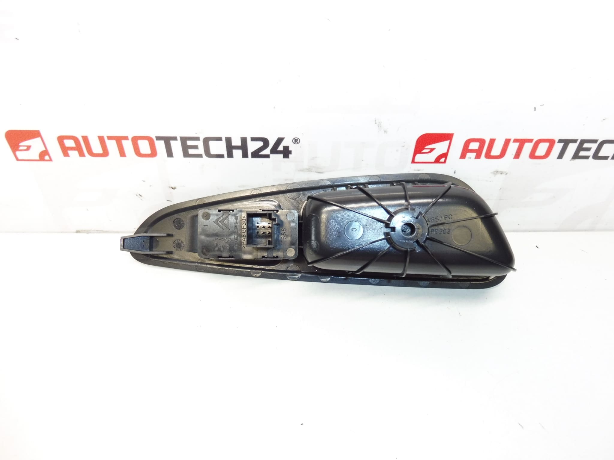 Peugeot 308 Right Rear Window Switch 96573850XT 649030 - Image 2