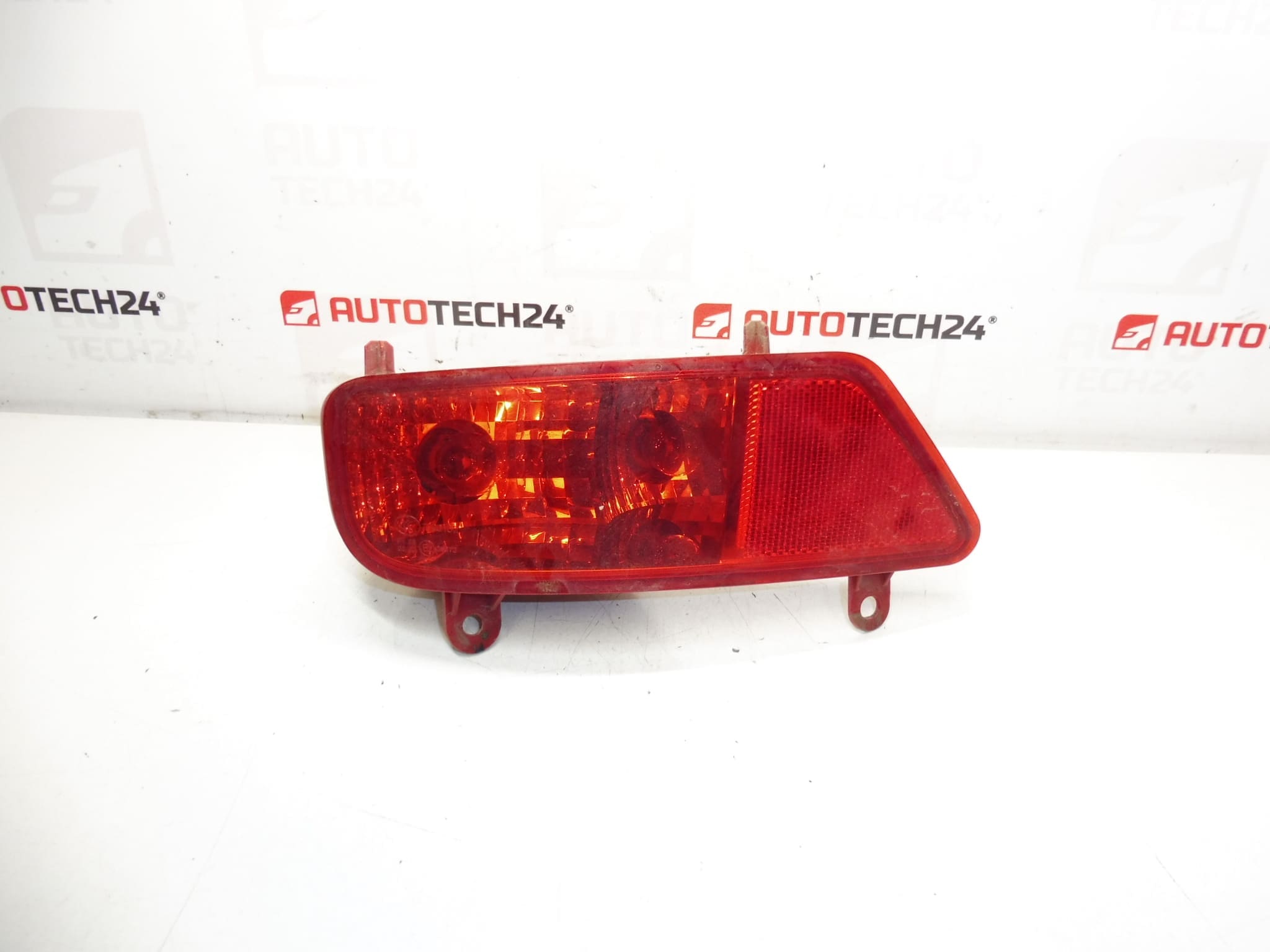 Rear fog light left Peugeot 3008 9685463380 6350HG
