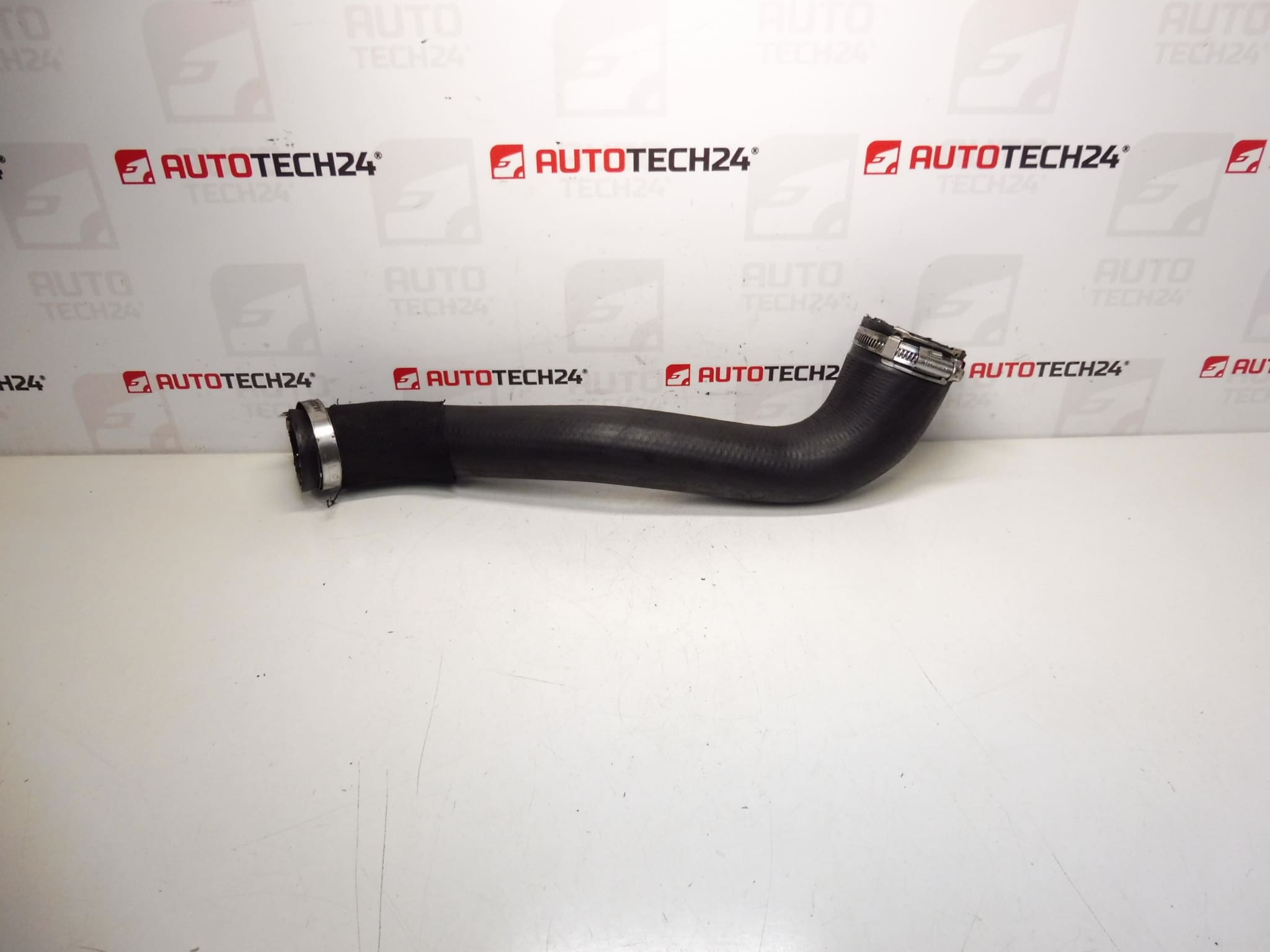 Air connection Citroën Peugeot 2.0 HDI 0382NH