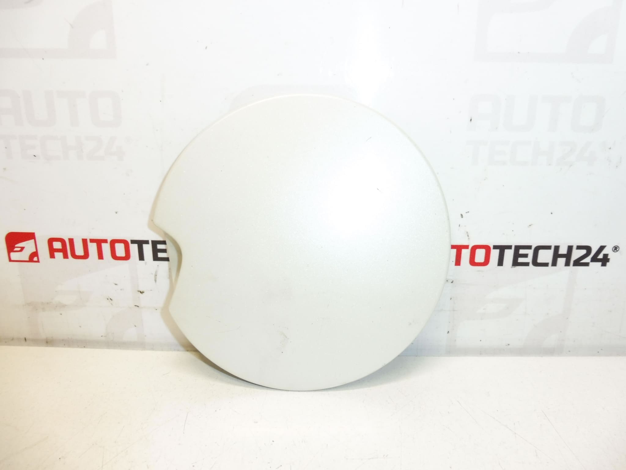 Tank cap cover KWED Peugeot 3008 9682803080 1517G9