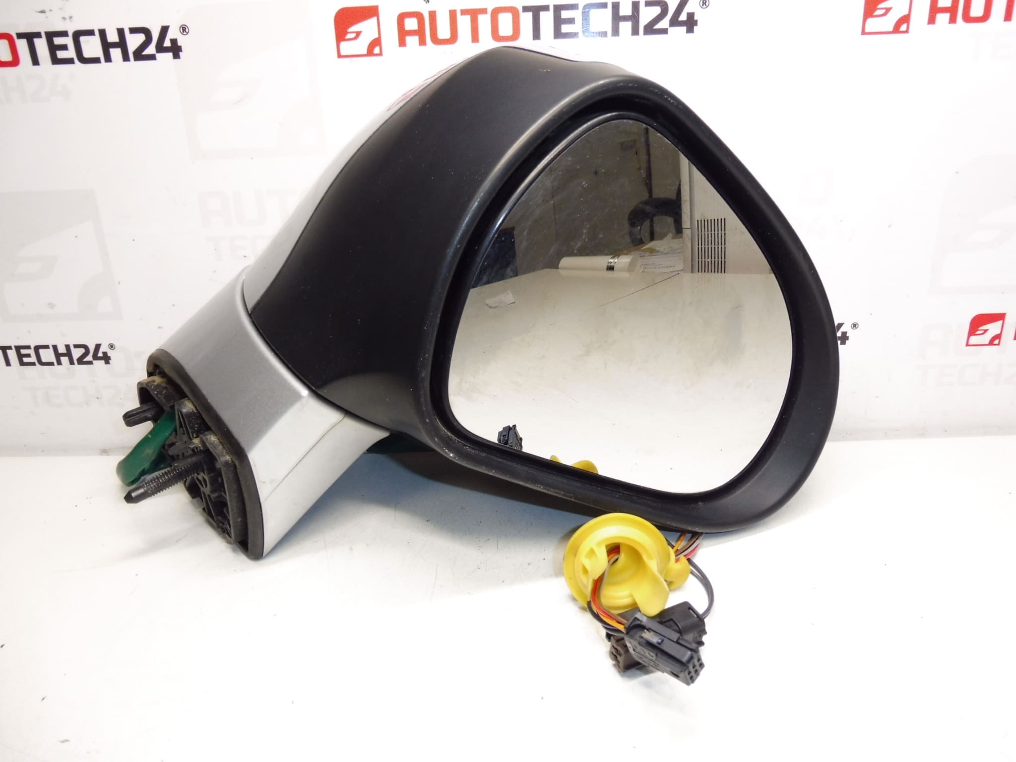 Right mirror Peugeot 308 EZRC 8153NC - Image 2