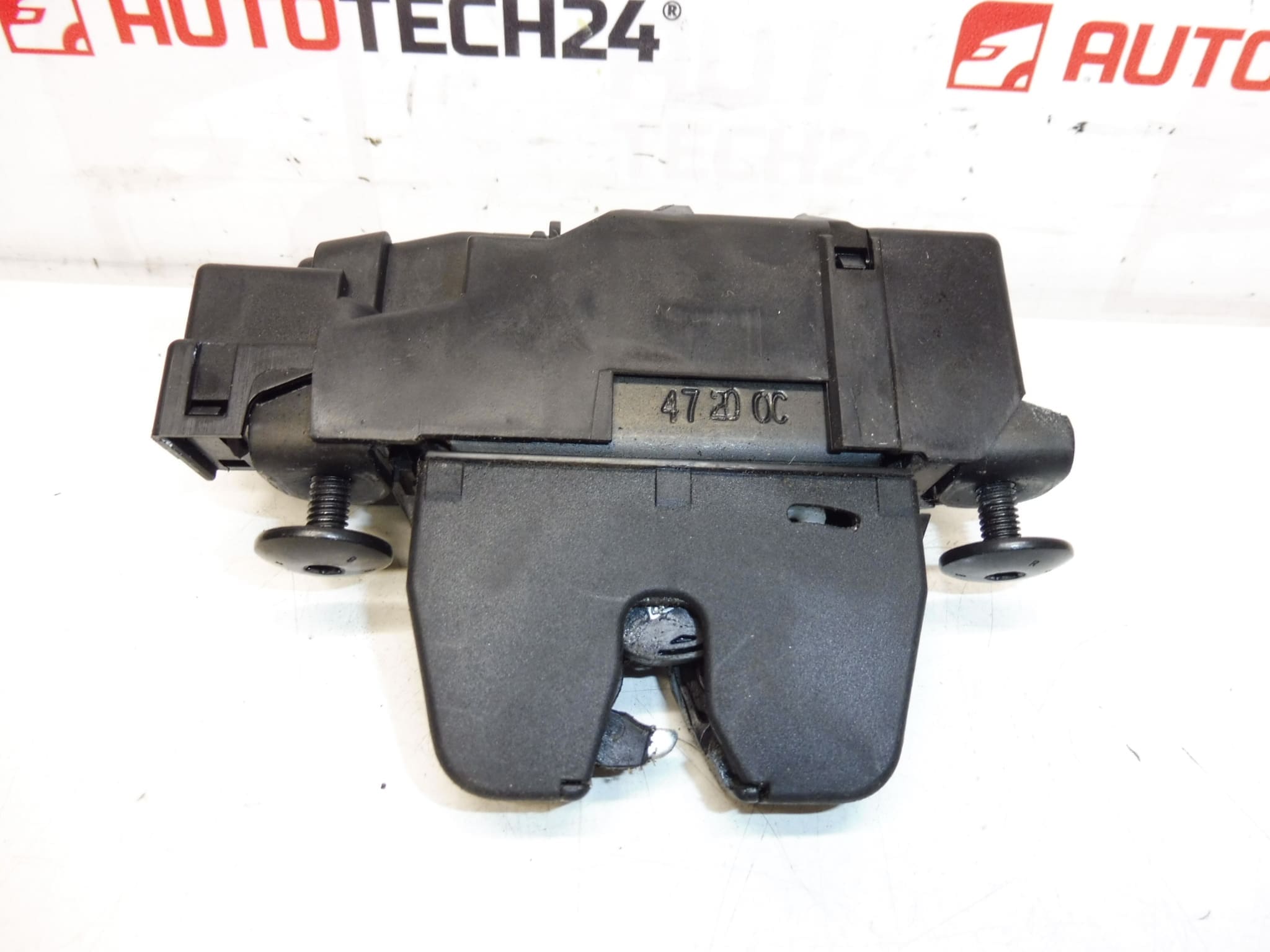 Citroen Peugeot tailgate lock 9816195380 - Image 2